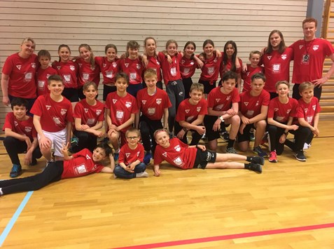 Åsane CK, IL Norna Salhus og Åstveit Svømmeklubb har i helgen arrangert treningsleir for triatleter, syklister, friidrettsutøvere og svømmere fra Åsane i Bergen, i aldersgruppen 10-14 år